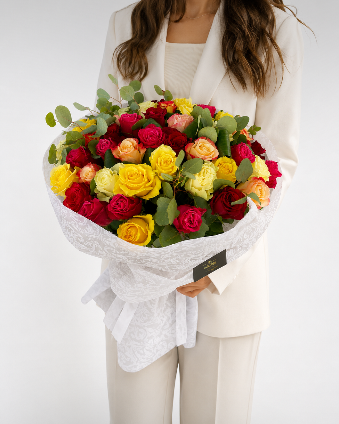 Bouquet Amélia – 50 Rosas Premium Frescas Coloridas