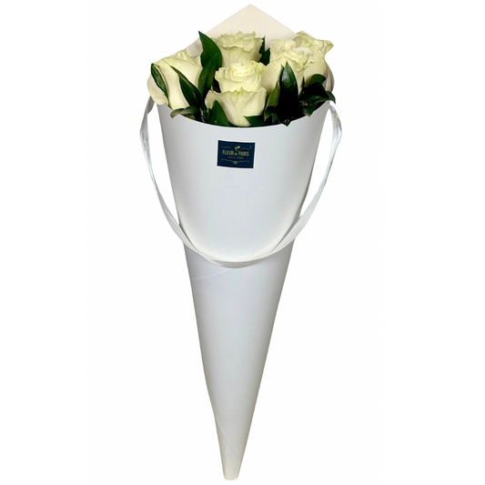 Cone branco com Rosas Branca